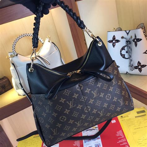 louis vuitton bags price in paris|louis vuitton cheaper in paris.